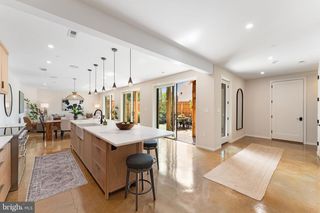 21 OVERBECK ALLEY NE, Washington, DC 20002