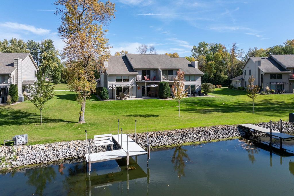 517 W Riverview Drive, Waterville, MN 56096 — exterior