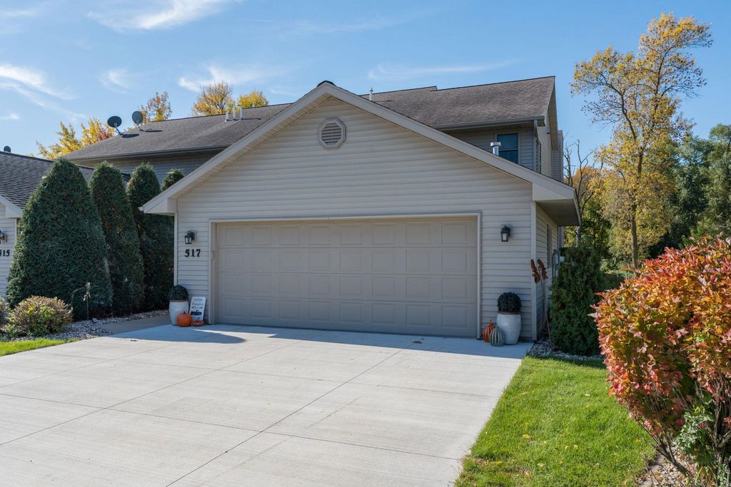 517 W Riverview Drive, Waterville, MN 56096 — photo 2