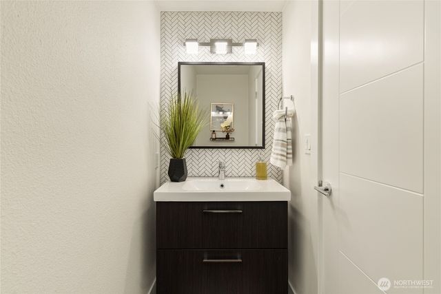 35427 26th Avenue S, Federal Way, WA 98003