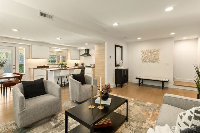 35427 26th Avenue S, Federal Way, WA 98003