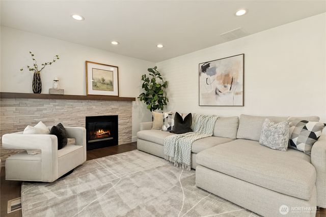 35427 26th Avenue S, Federal Way, WA 98003