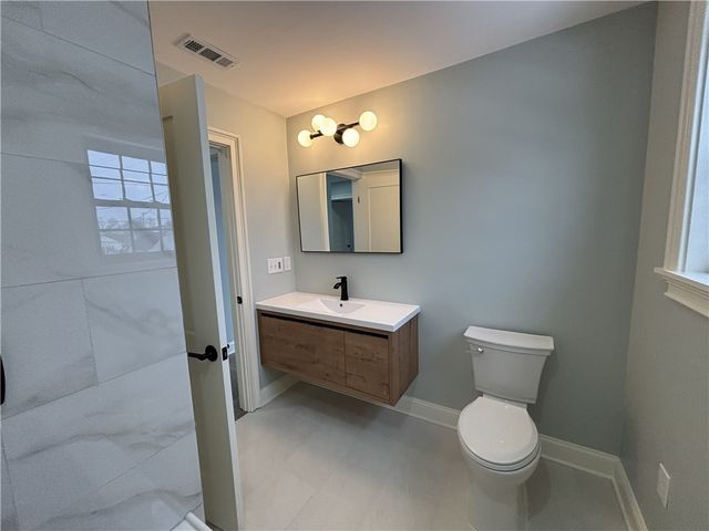 38 ASHBURNE Street, Pawtucket, RI 02861