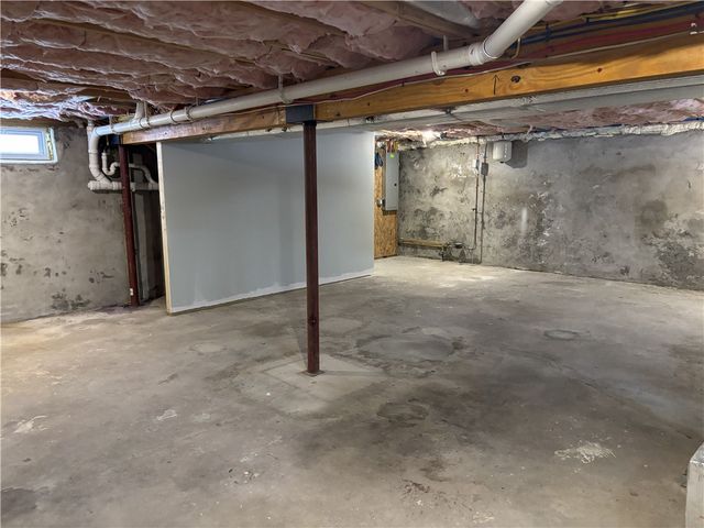 38 ASHBURNE Street, Pawtucket, RI 02861