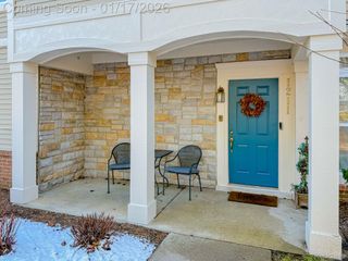 1211 Addington Drive 7, Commerce Charter Township, MI 48390