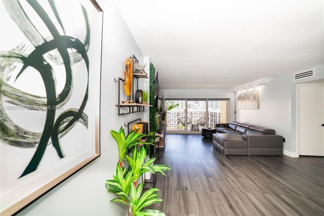 200 178th Dr 706, Sunny Isles Beach, FL 33160