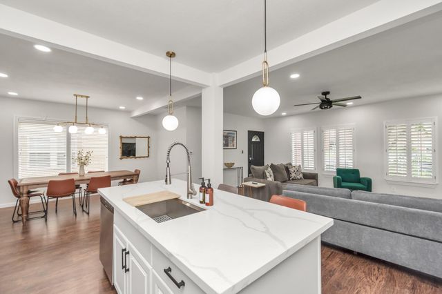 2116 Berry Street, Houston, TX 77004
