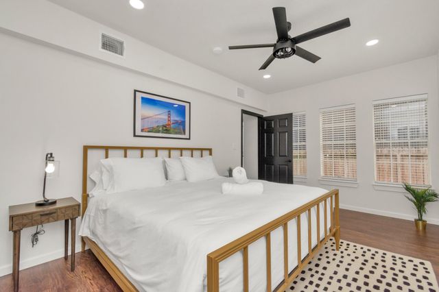 2116 Berry Street, Houston, TX 77004