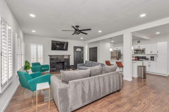 2116 Berry Street, Houston, TX 77004