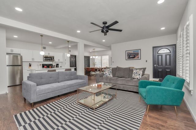 2116 Berry Street, Houston, TX 77004