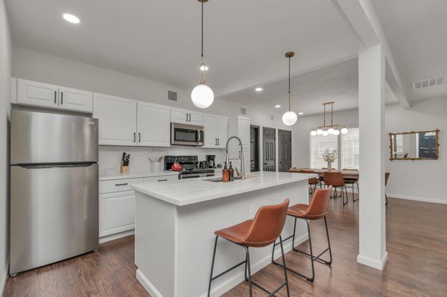 2116 Berry Street, Houston, TX 77004