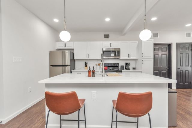 2116 Berry Street, Houston, TX 77004