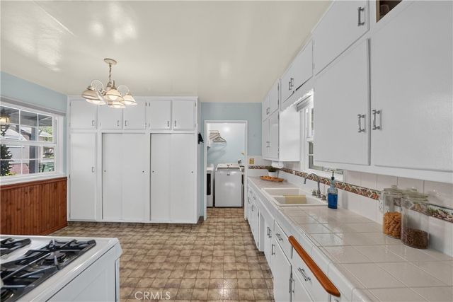 9642 Tangelo, Fontana, CA 92335