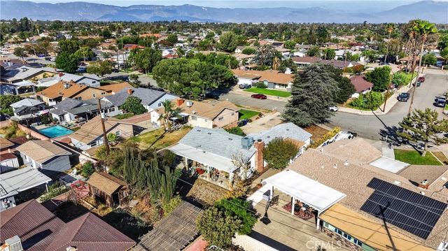 9642 Tangelo, Fontana, CA 92335