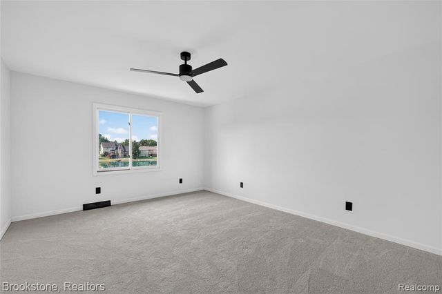 8828 Grace Street, Shelby Twp, MI 48317