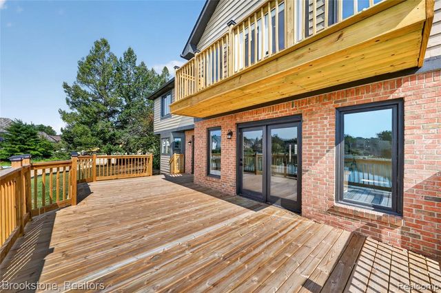 8828 Grace Street, Shelby Twp, MI 48317