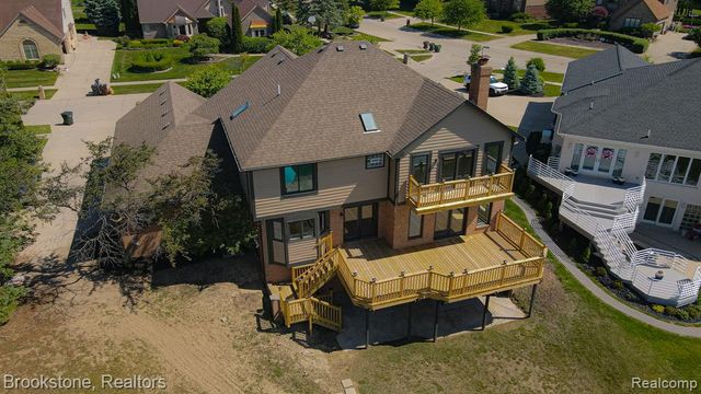 8828 Grace Street, Shelby Twp, MI 48317