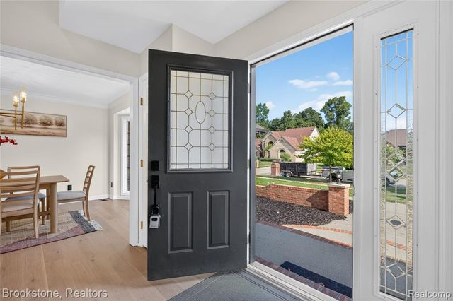 8828 Grace Street, Shelby Twp, MI 48317