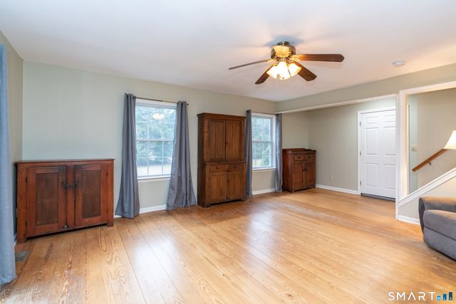 8 Oak Tree Lane, Lyme, CT 06371