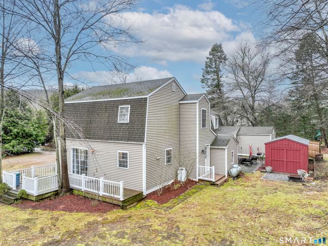 8 Oak Tree Lane, Lyme, CT 06371