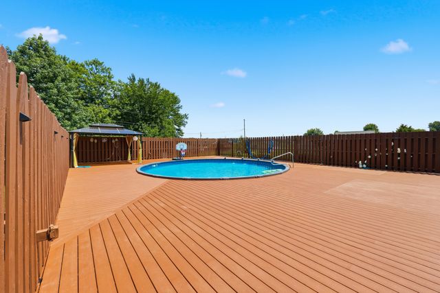 1332 Pine Meadows Drive, Lawrenceburg, KY 40342