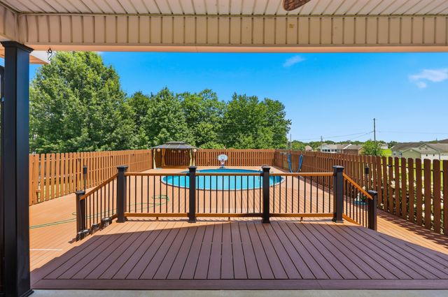 1332 Pine Meadows Drive, Lawrenceburg, KY 40342