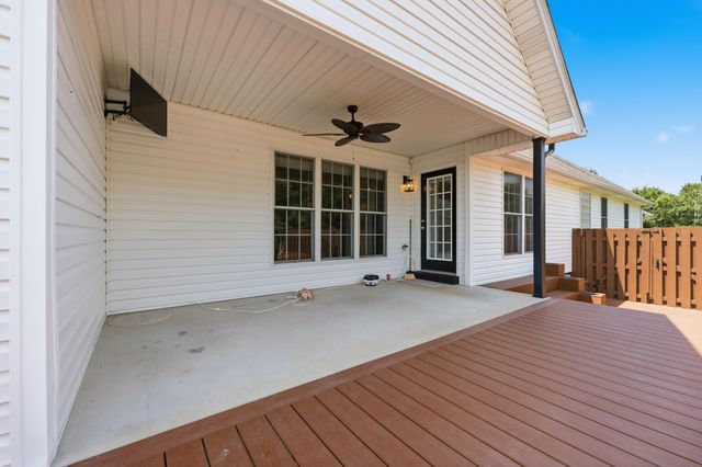 1332 Pine Meadows Drive, Lawrenceburg, KY 40342