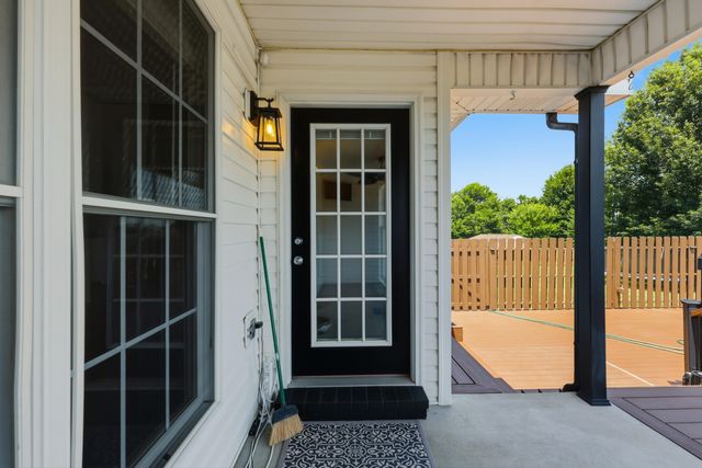 1332 Pine Meadows Drive, Lawrenceburg, KY 40342