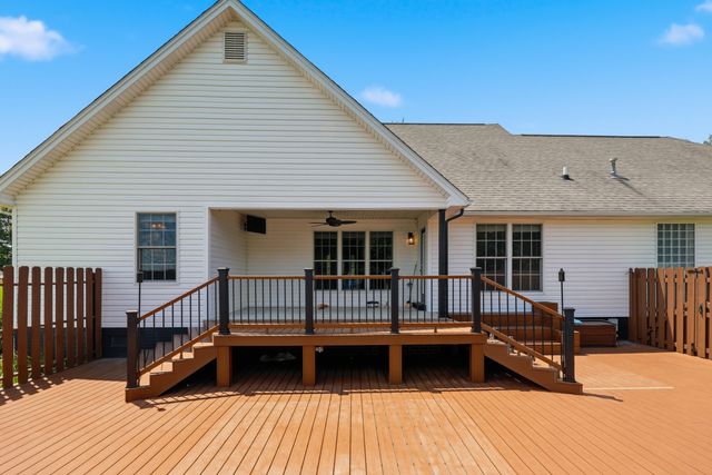 1332 Pine Meadows Drive, Lawrenceburg, KY 40342