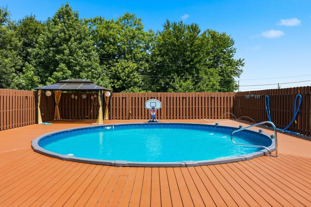 1332 Pine Meadows Drive, Lawrenceburg, KY 40342