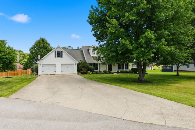 1332 Pine Meadows Drive, Lawrenceburg, KY 40342