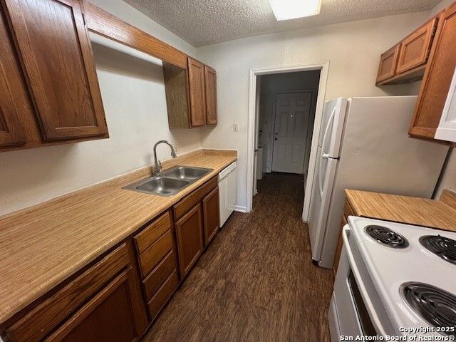 202 Ash Dr Apt 103, Converse, TX 78109