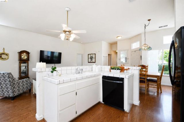 30 Winesap Dr, Brentwood, CA 94513