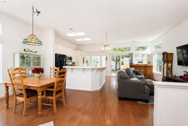 30 Winesap Dr, Brentwood, CA 94513