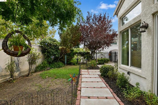 30 Winesap Dr, Brentwood, CA 94513