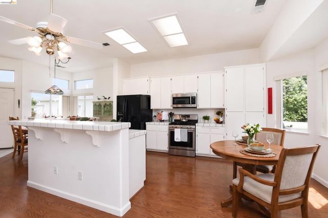30 Winesap Dr, Brentwood, CA 94513