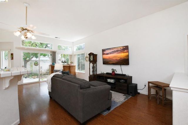 30 Winesap Dr, Brentwood, CA 94513