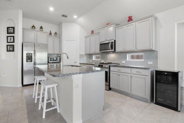 606 Linares LN, Austin, TX 78748