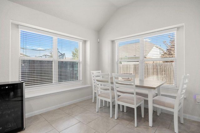 606 Linares LN, Austin, TX 78748