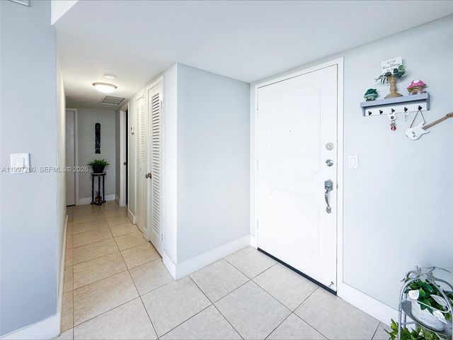 1301 NE Miami Gardens Dr 1406W, Miami, FL 33179