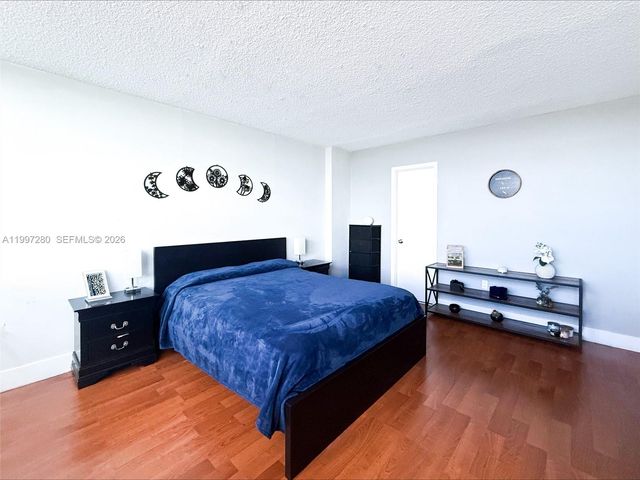 1301 NE Miami Gardens Dr 1406W, Miami, FL 33179