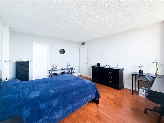 1301 NE Miami Gardens Dr 1406W, Miami, FL 33179