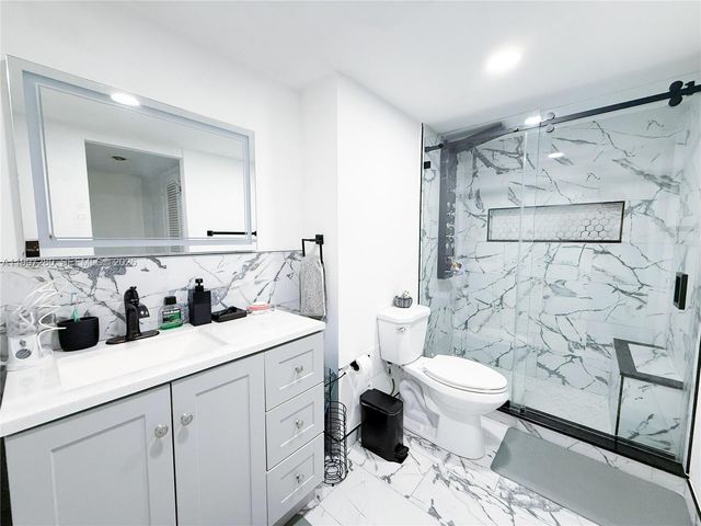 1301 NE Miami Gardens Dr 1406W, Miami, FL 33179