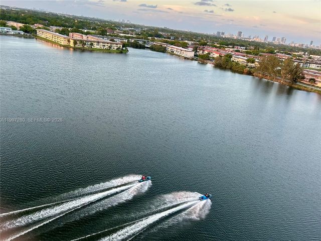 1301 NE Miami Gardens Dr 1406W, Miami, FL 33179