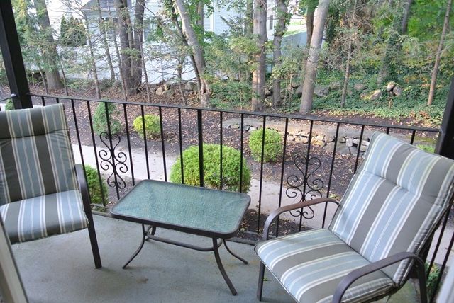 19 Pine St G, Canton, MA 02021