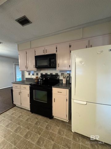 48 Hunter Circle, Monroeville, AL 36460