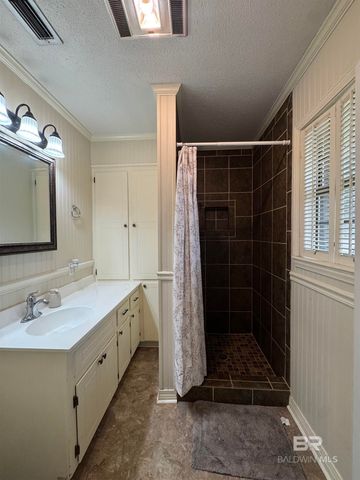 48 Hunter Circle, Monroeville, AL 36460