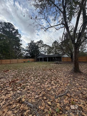 48 Hunter Circle, Monroeville, AL 36460