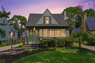327 East Drive, Oakwood, OH 45419