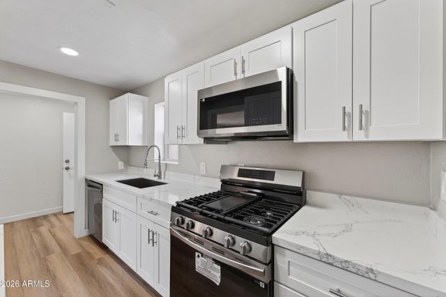 5038 N 18TH Avenue, Phoenix, AZ 85015